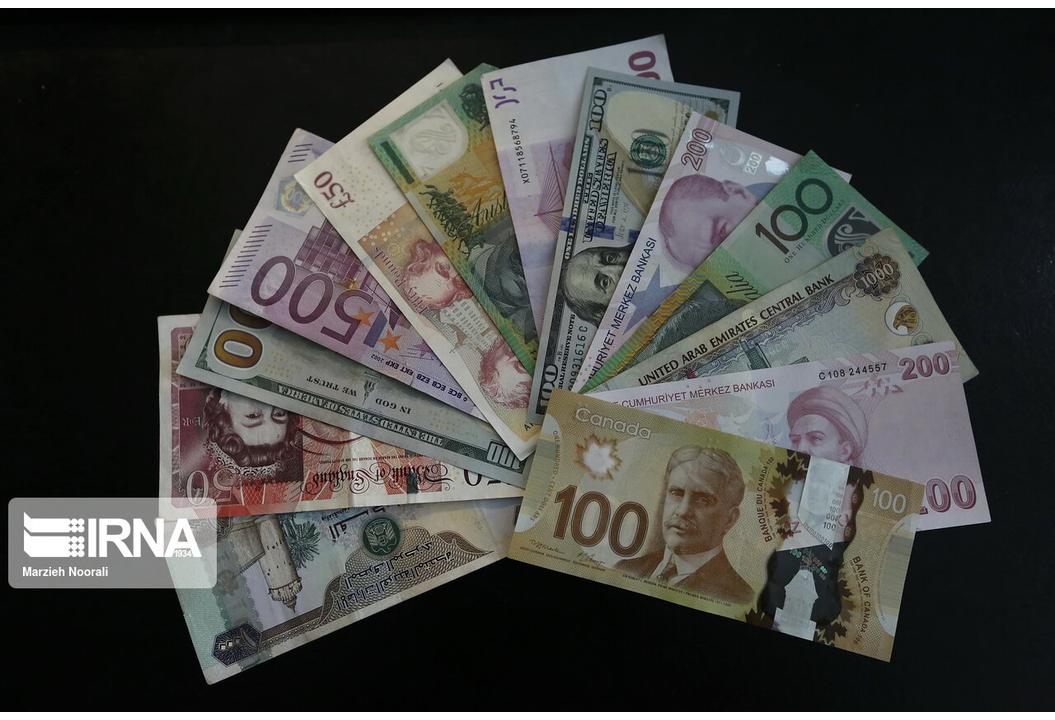 مهار تورم کلید ثبات بازار ارز /رانت‌جویی، آسیب اصلی نظام بانکی است