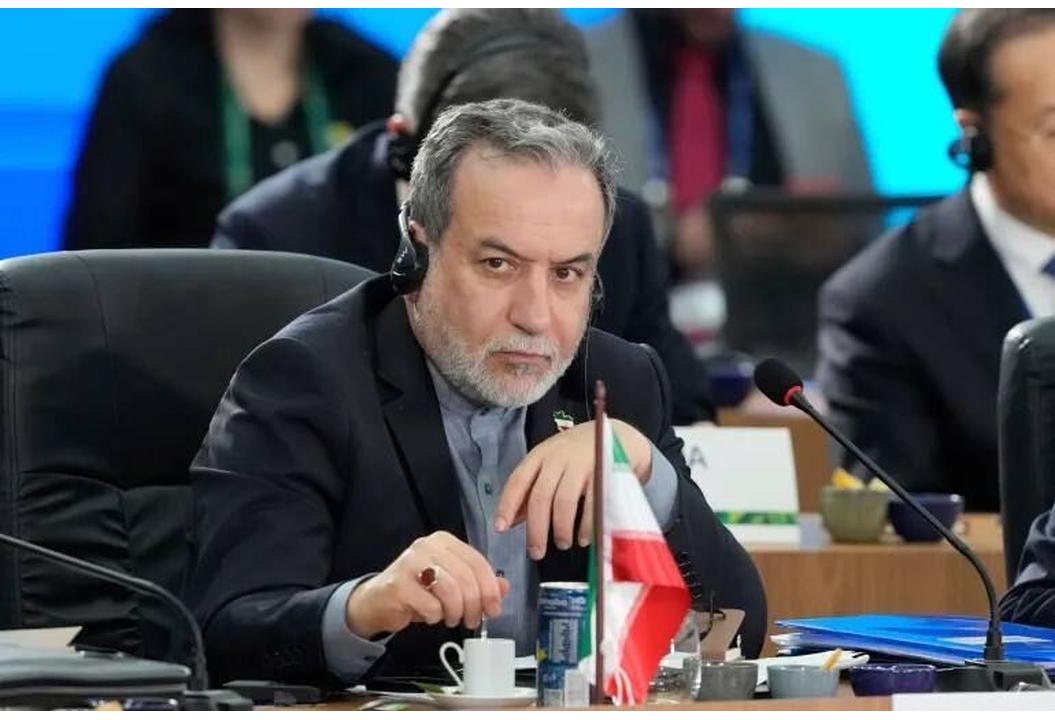 Iran rejects pressure, remains open to dialogue: Araghchi