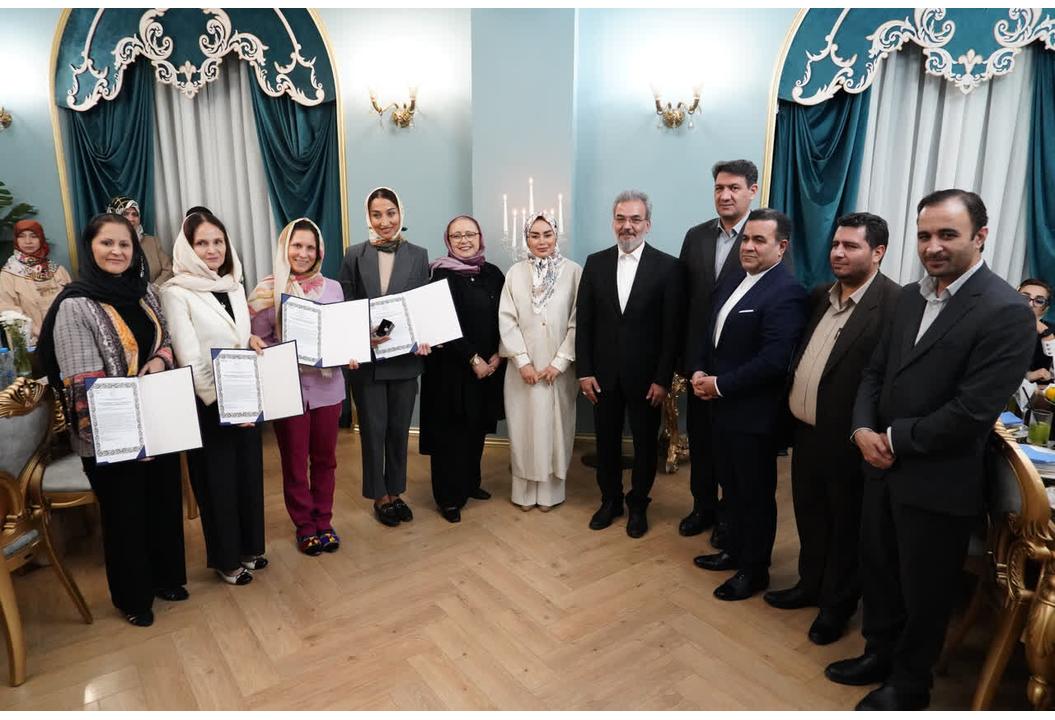 همسران سفرای ۶ کشور، سفیران افتخاری گردشگری همدان شدند