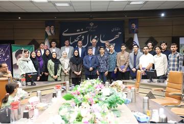 ۱۶ دانش‌آموز برتر کنکور در چهارمحال و بختیاری تجلیل شدند