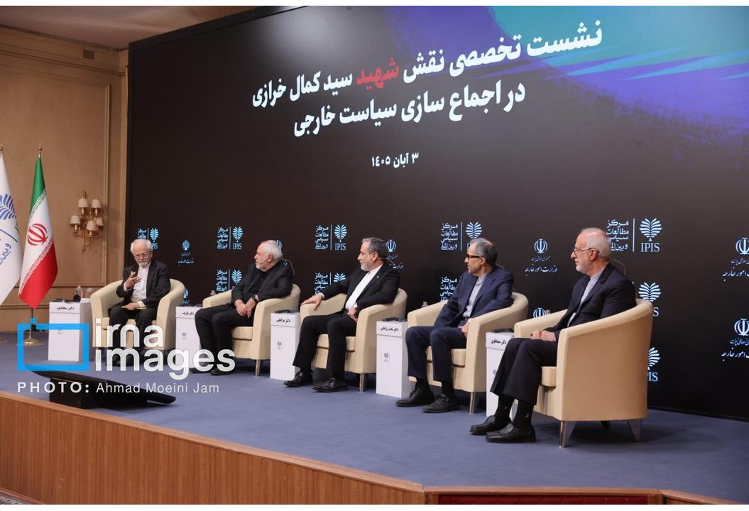 ظریف: عقلانیت، متانت و رعایت حق‌الناس از ویژگی‌های برجسته شهید خرازی بود