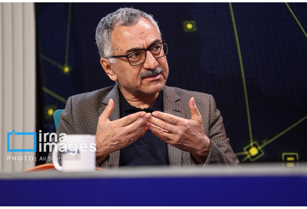 اقتصاد ایران ظرفیت عبور از فشارهای ناشی از جنگ را دارد/ بروکراسی مانع تصمیم‌گیری است